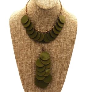 Early Vintage Olive Green Coin Shaped Bakelite Discs Choker & Bracelet 15" & 7"